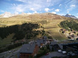 Cosy Flat in Meribel Close to the ski Lifts