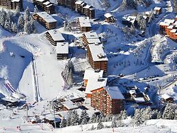 Cosy Flat in Meribel Close to the ski Lifts