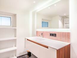 Beautiful Villa With Garden