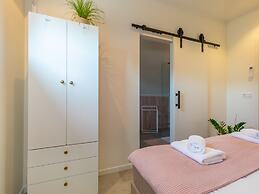 Cosy Apartment Near the Center