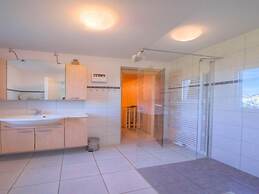 Ferienhaus mit Grosser Terrasse