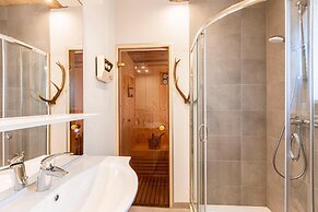 Cosy Chalet With Sauna