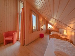 Ferienhaus mit Terrasse und Balkon