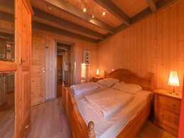 Ferienhaus mit Terrasse und Balkon