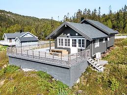 4 Star Holiday Home in Naustbukta