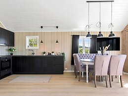 4 Star Holiday Home in Naustbukta