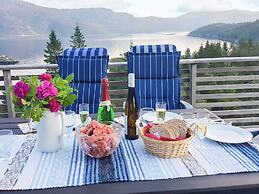 4 Star Holiday Home in Naustbukta