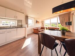 Welcoming Holiday Home With Garden