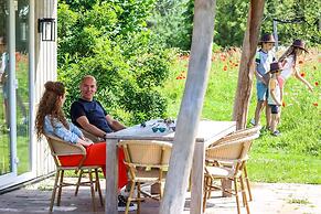 Welcoming Holiday Home With Garden