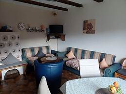 Cozy Apartment Near the Forest in Mark