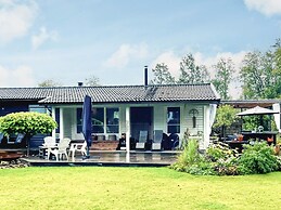 4 Star Holiday Home in Holsljunga