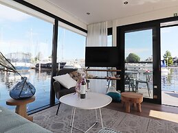 Spend the Night on the Water in Lemmer