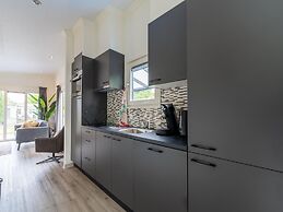 Rural House in a Park Near Molenschot