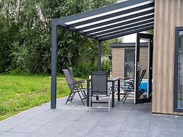 Rural House in a Park Near Molenschot