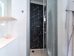 Rural House in a Park Near Molenschot