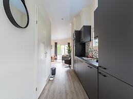 Rural House in a Park Near Molenschot