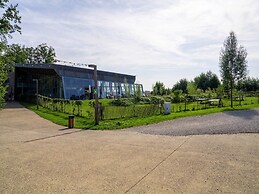 Belvilla Grand Leaf Retreat