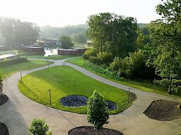 Belvilla Grand Leaf Retreat