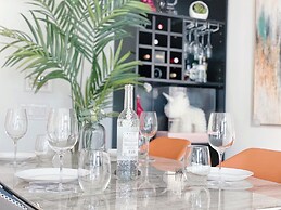 Eaton Center Suites &  Towers