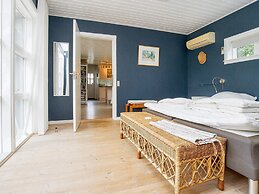 10 Person Holiday Home in Graested