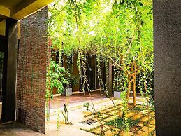Isi Arana Eco Villa