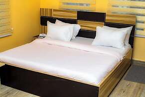 Star Diamond View Lounge and Suites