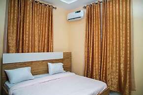 Star Diamond View Lounge and Suites