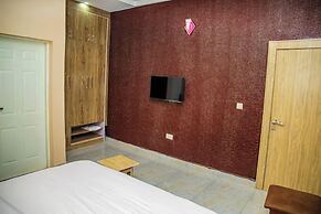 Star Diamond View Lounge and Suites