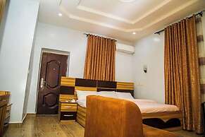 Star Diamond View Lounge and Suites