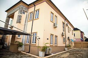 Star Diamond View Lounge and Suites