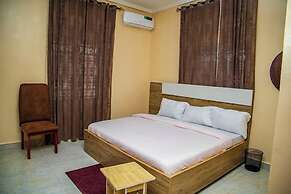 Star Diamond View Lounge and Suites