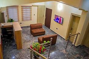 Star Diamond View Lounge and Suites