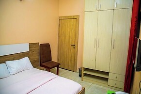 Star Diamond View Lounge and Suites