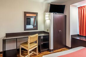 Motel 6 Chattanooga, TN - Downtown