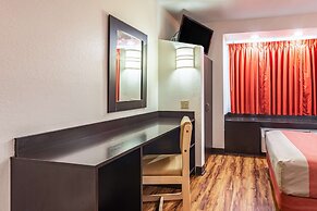 Motel 6 Chattanooga, TN - Downtown