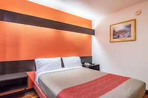 Motel 6 Chattanooga, TN - Downtown