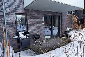 Room in Apartment - Waterfront Suite Super Kingbed With Terrace And TV