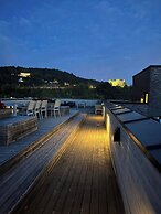 Stylish Seaview 4 Beds Central Apartment Sorenga
