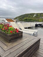 Stylish Seaview 4 Beds Central Apartment Sorenga