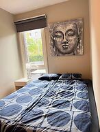 Room in Apartment - Waterfront Central Hotel Vibe Room King Size Bed