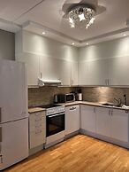 Room in Apartment - Waterfront Central Hotel Vibe Room King Size Bed