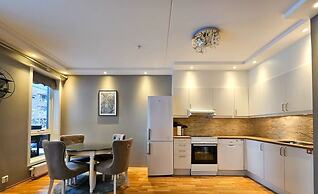 Room in Apartment - Waterfront Central Hotel Vibe Room King Size Bed