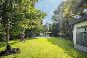Family-Friendly Oasis with Pool