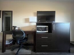 Colonial House Motor Inn