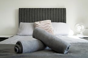 Luxora - Luxury 2 Bedroom Property