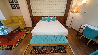 Lalit Service Apartment