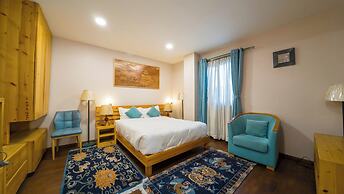 Lalit Service Apartment