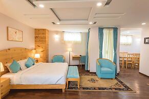 Lalit Service Apartment