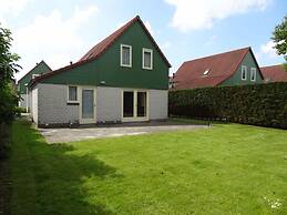 Spacious Holiday Home With Sauna Near Beach