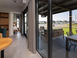 Luxury Docklodge on the Water